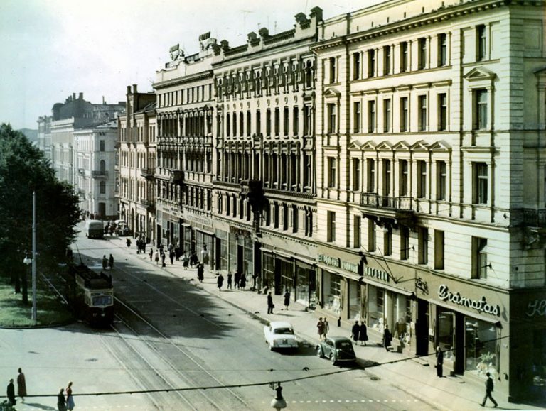 Dominiks Gedzjuns. Padomju (now Aspazijas) Boulevard in Riga, late 1950-ies