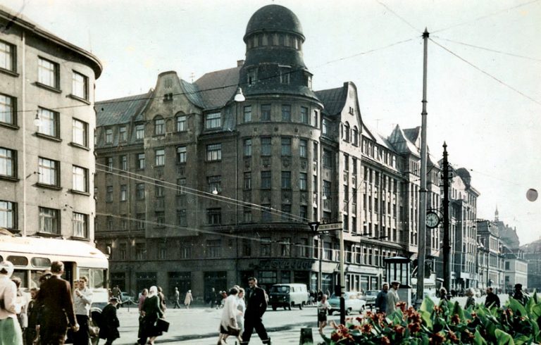 Dominiks Gedzjuns. Corner of Lenin (now Brivibas) and Revolucijas (now Matisa) Street, late 1950-ies