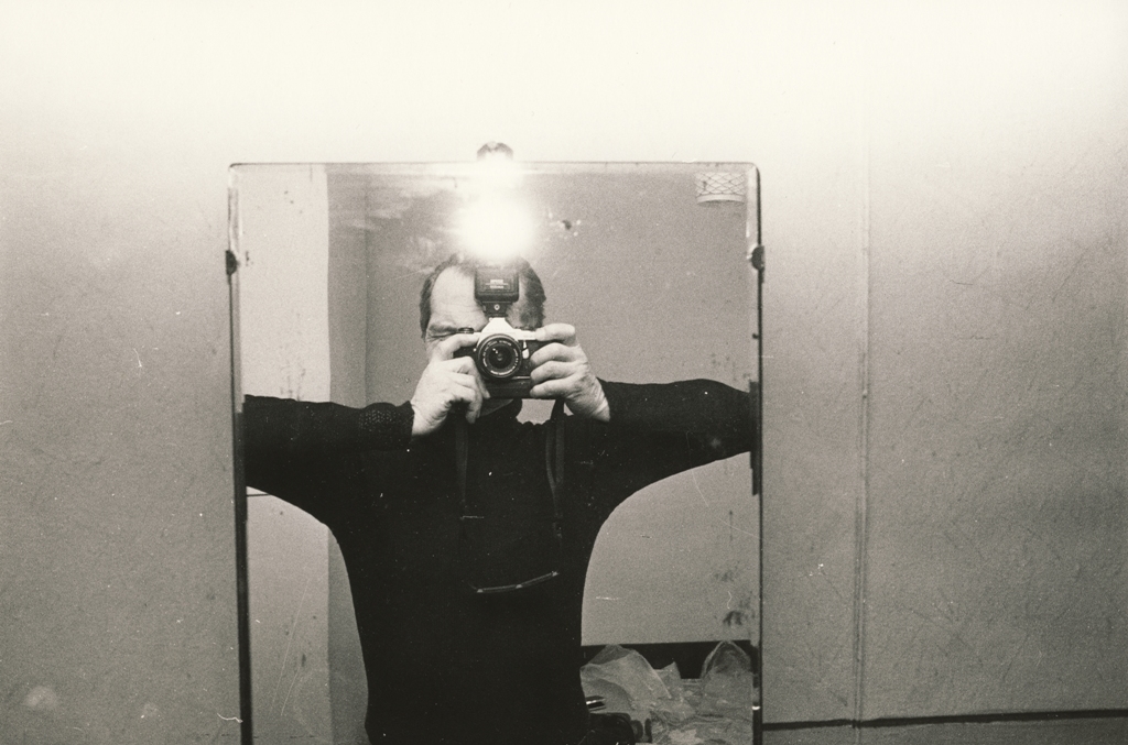 Egons Spuris. From the series "Jurmala". Self-portrait in the mirror. Circa 1987. Collection of the family of the artist